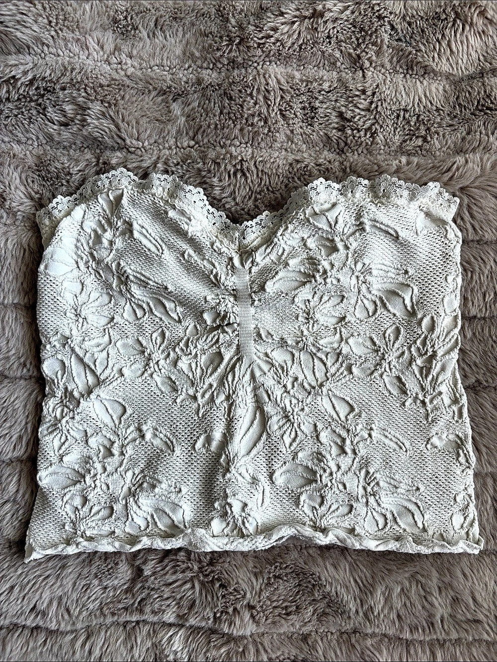 Full Tilt Floral Lace Crop Top Size XS/S Like New
